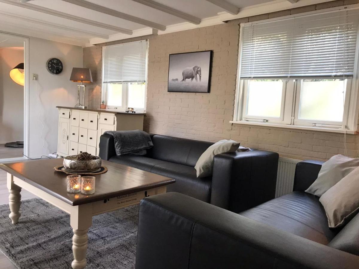 Omheind Chalet Met Prive Hottub. Op De Veluwe Vila Voorthuizen Exterior foto